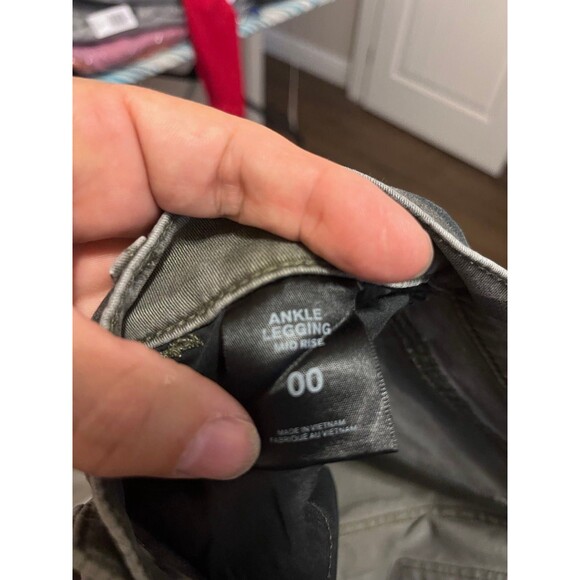 Express Midrise Raw Hem Camouflage Jeans - Picture 4 of 5